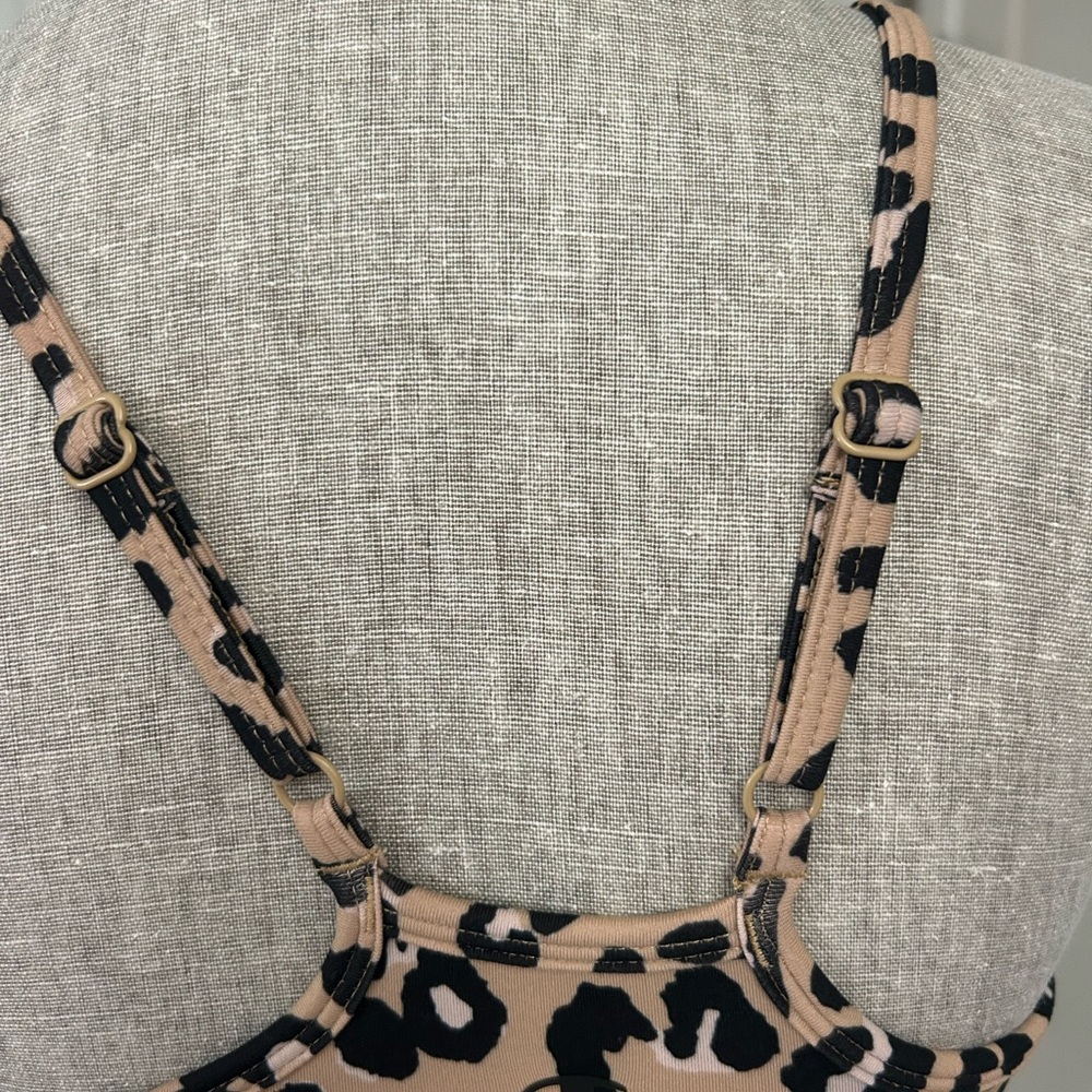 NWT! Champion Women’s Leopard Rose Athletic Sports Bra Size Small - Picture 6 of 12